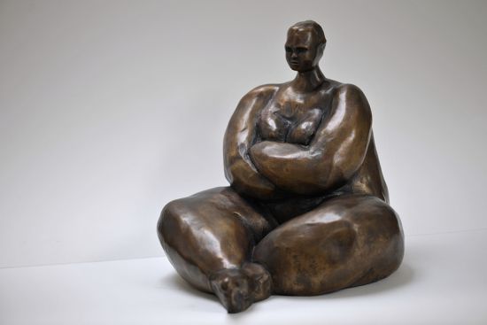 JACQUELINE LE GOFF - france femme assise  I  bronze  I  39 cm  I  3/8